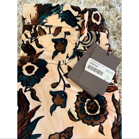 Louis Vuitton Ladies Pants - Picture 5 of 5